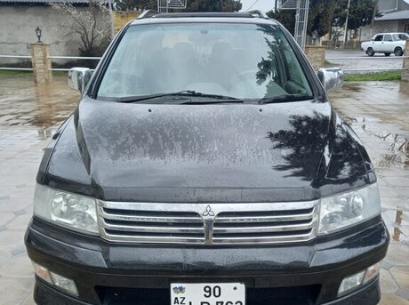 Mitsubishi Chariot Grandis
