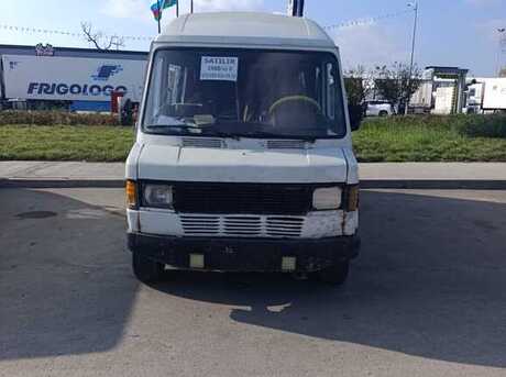 Mercedes 208 D