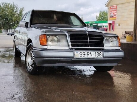 Mercedes 200 D