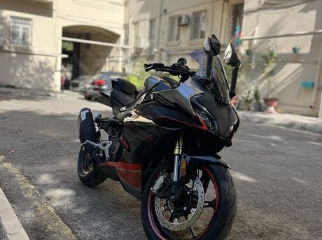 CFMOTO 450 SR