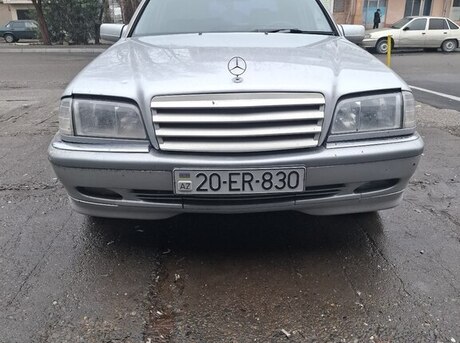 Mercedes C 230