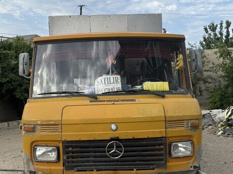 Mercedes 408 D