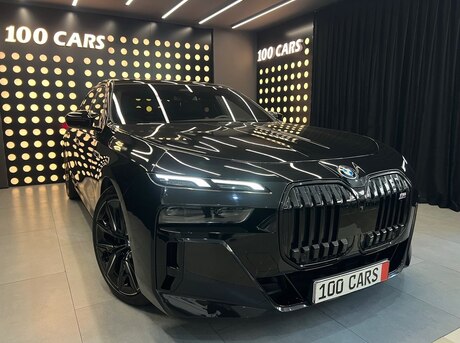 BMW M760e