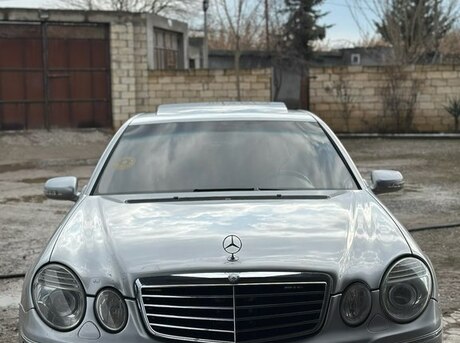 Mercedes E 220