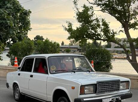 LADA (VAZ) 2107