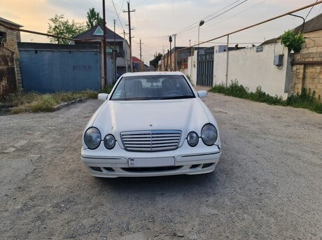 Mercedes E 320