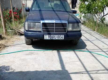 Mercedes 230 E