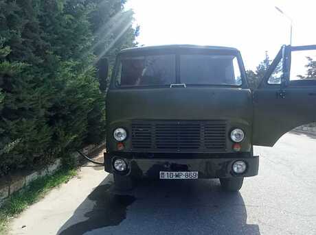 MAZ 5549