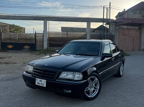 Mercedes C 230