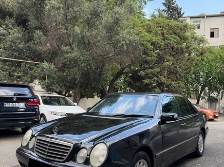 Mercedes E 240