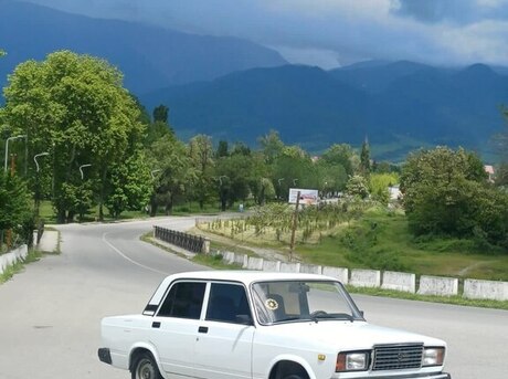 LADA (VAZ) 2107