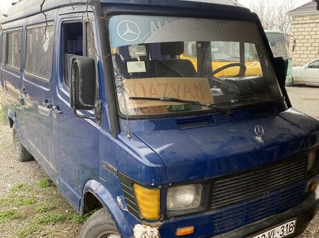 Mercedes 208 D