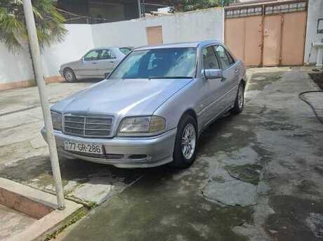 Mercedes C 240