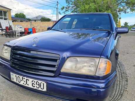 Mercedes C 180