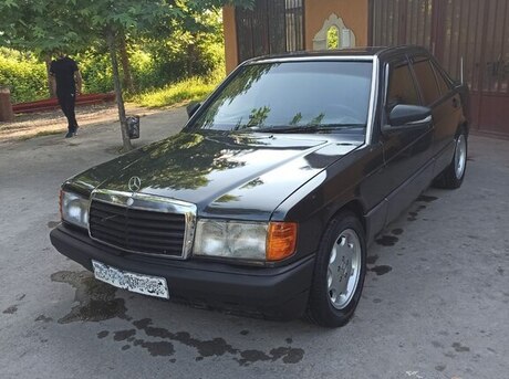 Mercedes 190