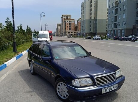 Mercedes C 240