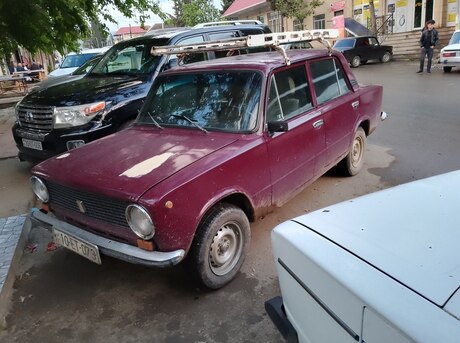 LADA (VAZ) 21011