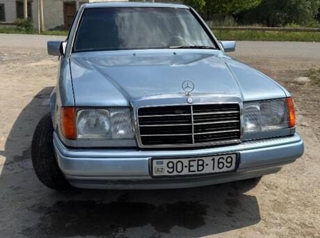 Mercedes 200 E