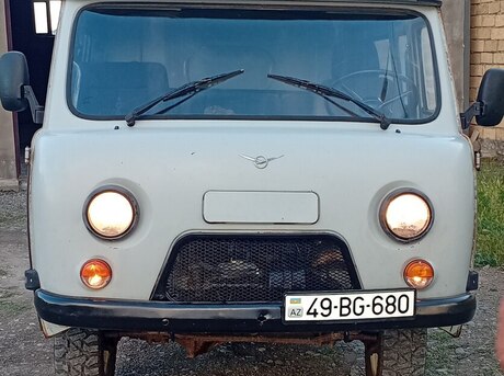 UAZ 452