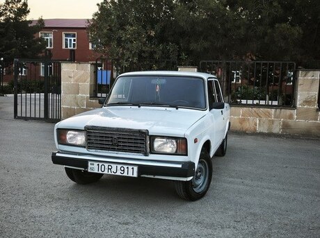 LADA (VAZ) 2107