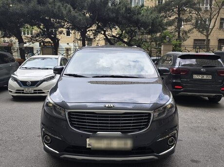 Kia Carnival