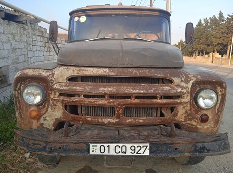 ZIL 130