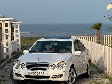 Mercedes E 200