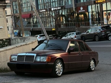 Mercedes 190
