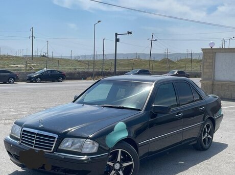 Mercedes C 230