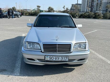 Mercedes C 180