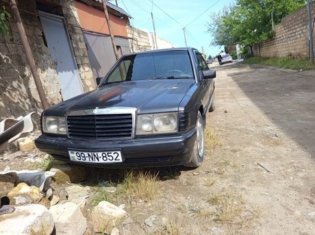 Mercedes 190