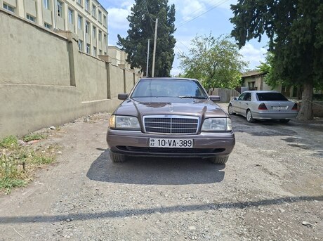Mercedes C 180