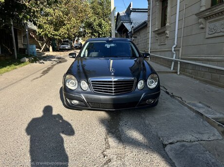 Mercedes E 200