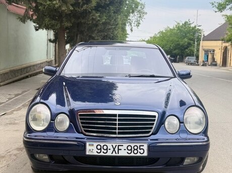 Mercedes E 220