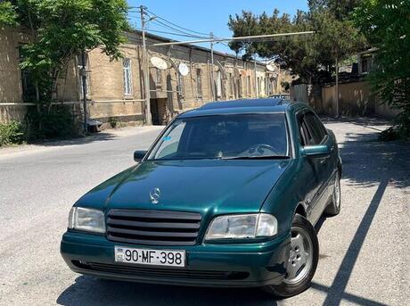 Mercedes C 180
