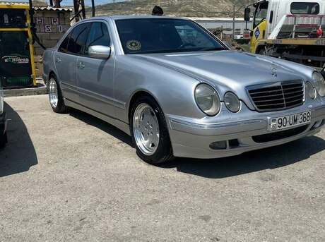 Mercedes E 220