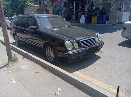 Mercedes E 270