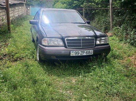 Mercedes C 200