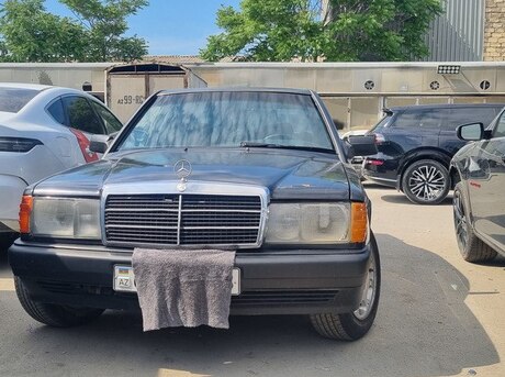 Mercedes 190