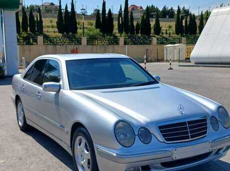 Mercedes E 240