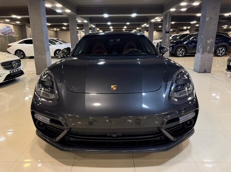 Porsche Panamera Turbo