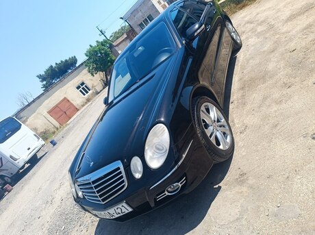 Mercedes E 220