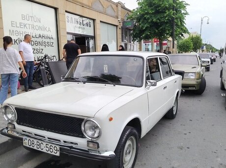 LADA (VAZ) 21011