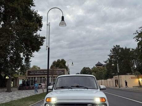 LADA (VAZ) Niva