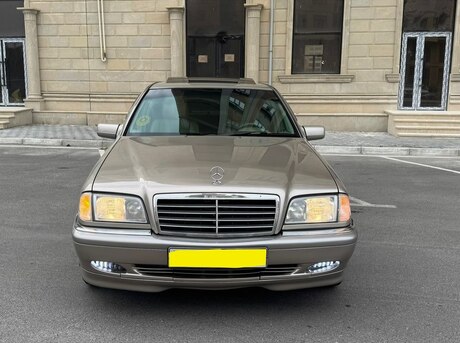 Mercedes C 230