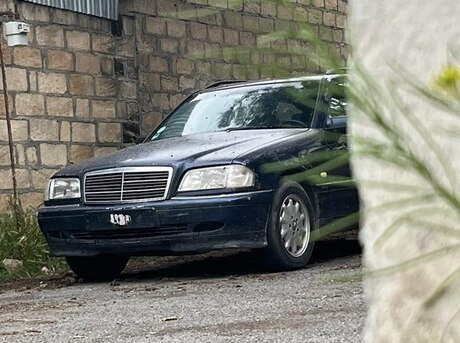 Mercedes C 240