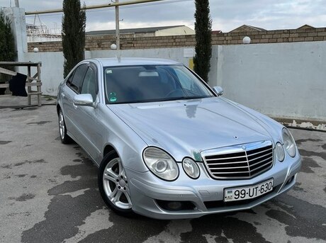 Mercedes E 220
