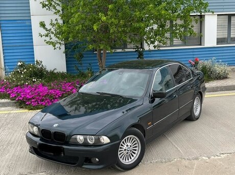 BMW 528