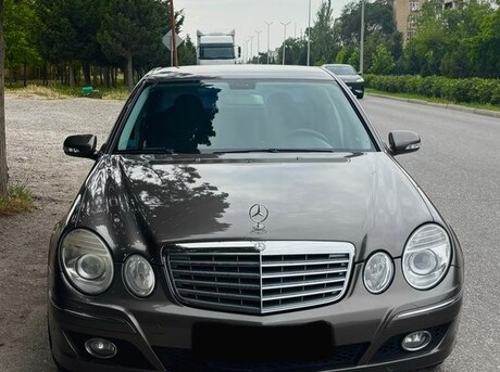 Mercedes E 220