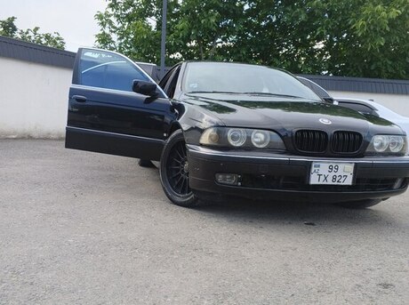BMW 528